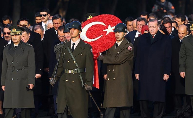 Devlet erkanı Anıtkabir'de Atatürk'ü andı