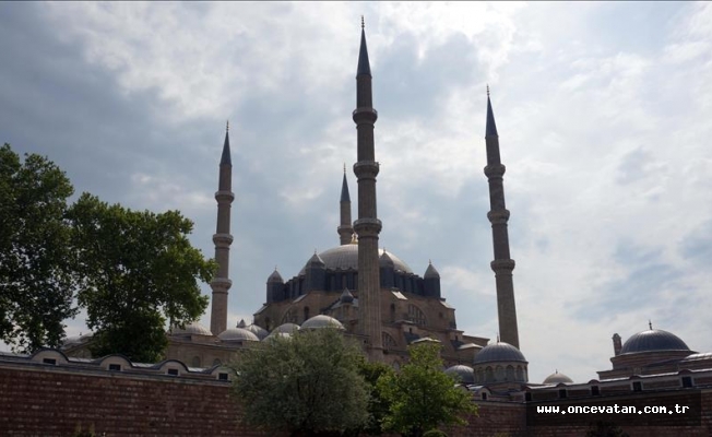 Selimiye Camisi'nin mahyaları hazır