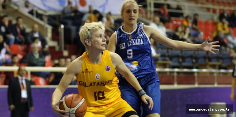 Galatasaray Kadın Basketbol Takımı, Yunanistan deplasmanında