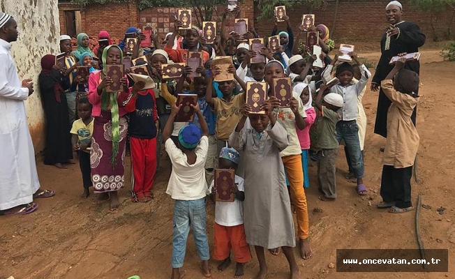 TDV'den Afrika'da yerel dilde mealli Kur'an-ı Kerim