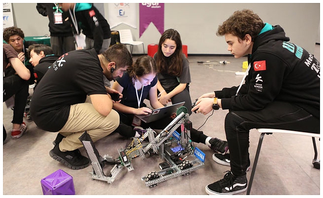 Dünyanın en büyük robotik turnuvası Türkiye'de