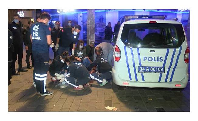 Taksim Meydanı'nda bıçaklanan kişi yaralandı