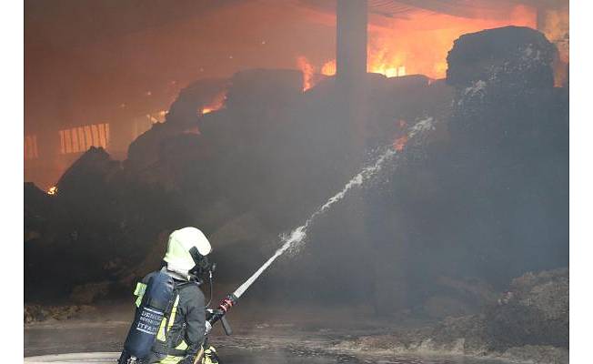 Denizli'de, iplik fabrikası yangını