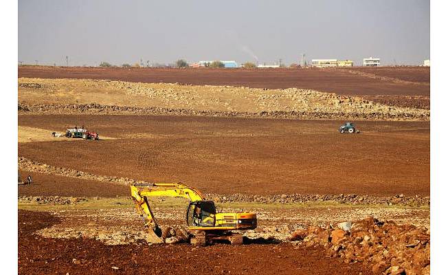 Lavların üzerini kapattığı topraklar, Diyarbakır'da tarıma kazandırılıyor