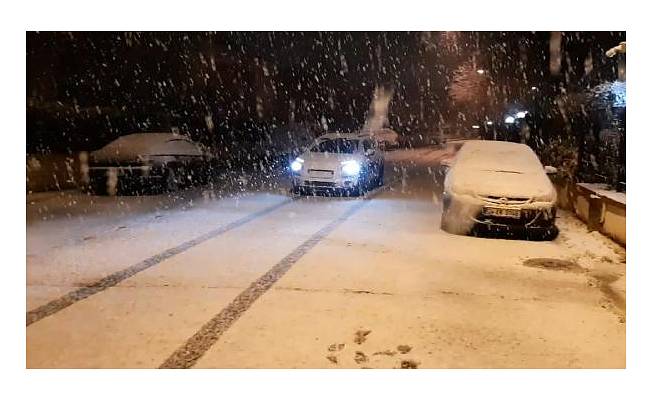 İstanbul'da kar sürprizi 