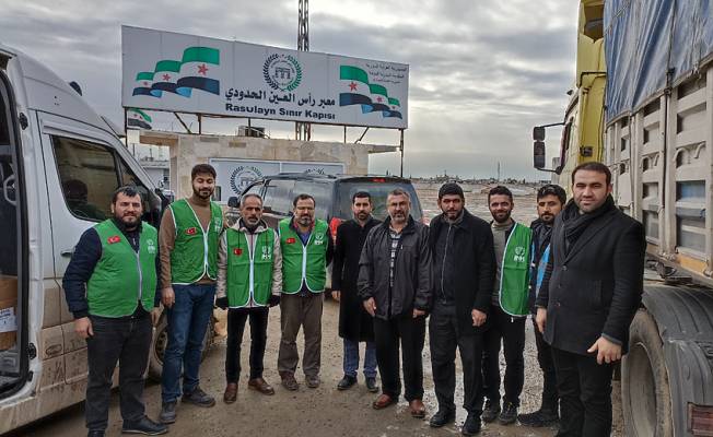 Mardin’den Resulayn'a gıda ve ilaç yardımı