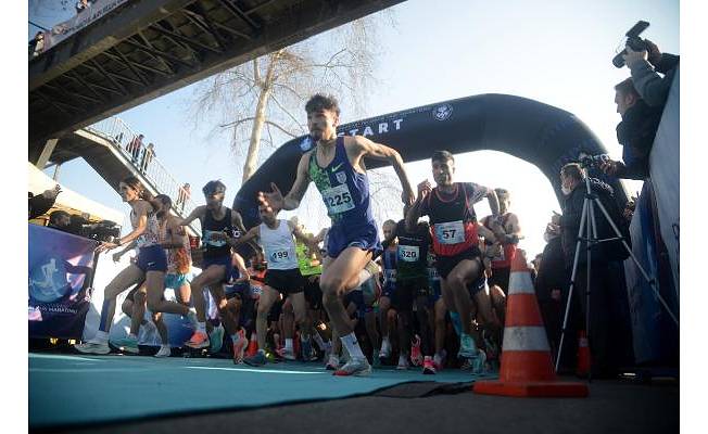 42’nci Uluslararası Trabzon Yarı Maratonu koşuldu