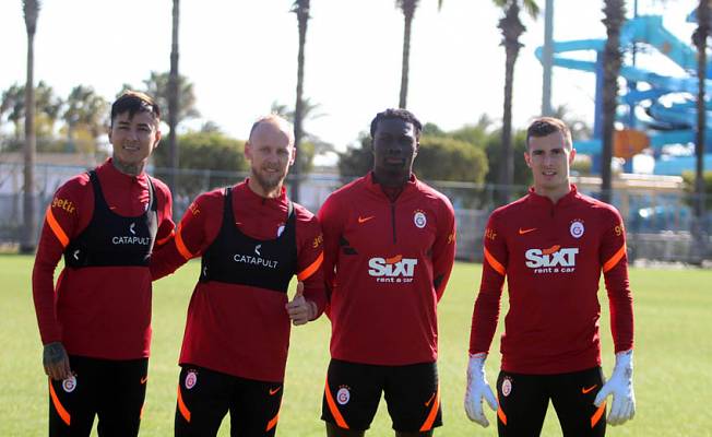 Galatasaray'da Erick Pulgar ve Semih Kaya ilk kez takımla çalıştı