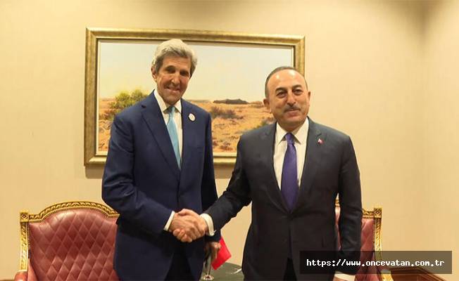 Dışişleri Bakanı Çavuşoğlu, Katar’da ikili görüşmelerine devam etti