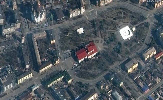 İtalya, Mariupol’de tahrip olan tiyatronun yapımını üstlenmek istiyor