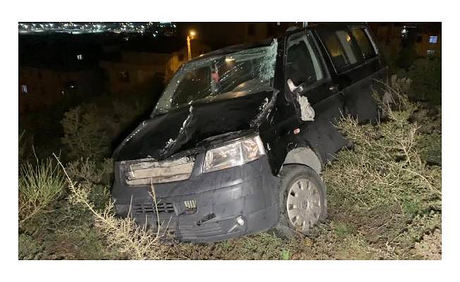 Sancaktepe’de panelvan minibüs şarampole yuvarlandı:  1 ölü