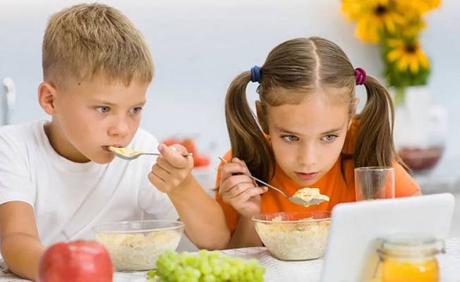 'Tabletle yemek yemek çocuklarda obezite nedeni'