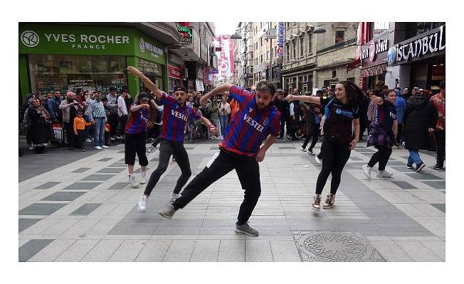 Trabzon'da şampiyonluk kutlamaları erken başladı