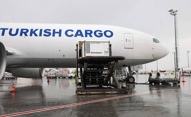 Turkish Cargo 2021 yılında 61 ülkeye 335 milyon doz kovid-19 aşısı taşıdı