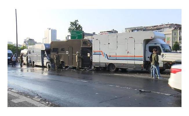 Başakşehir'de karavanların zincirleme kazası