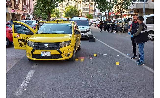 Başından vurulan taksi şoförü hayatını kaybetti