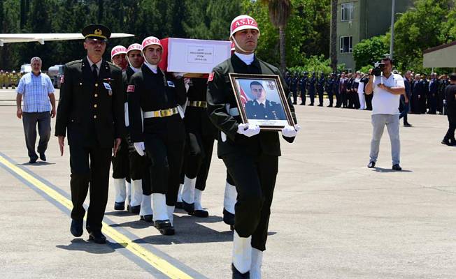 Şehit Piyade Teğmen Güler'in cenazesi memleketi Antalya'da