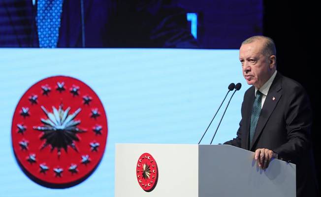 Erdoğan: Dünkü alçaklığın faillerine bunun bedelini yargı önünde ödeteceğiz