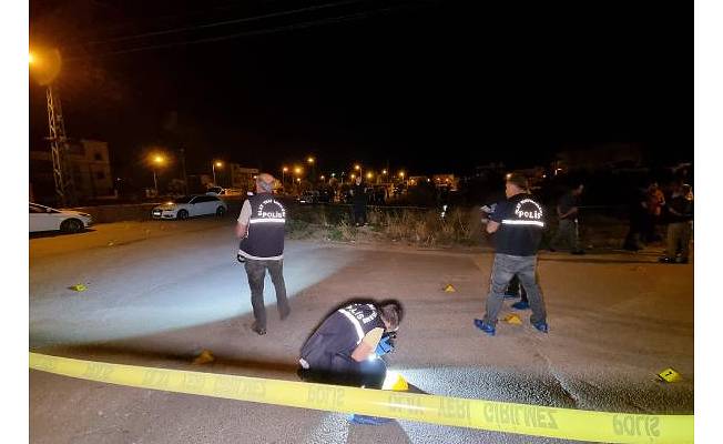 Adana'da iki grup sokak ortasında çatıştı: 2 ölü, 3 yaralı 